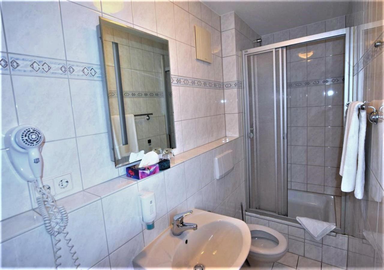 Hotel Alena - Kontaktlos Check-In Filderstadt Kültér fotó