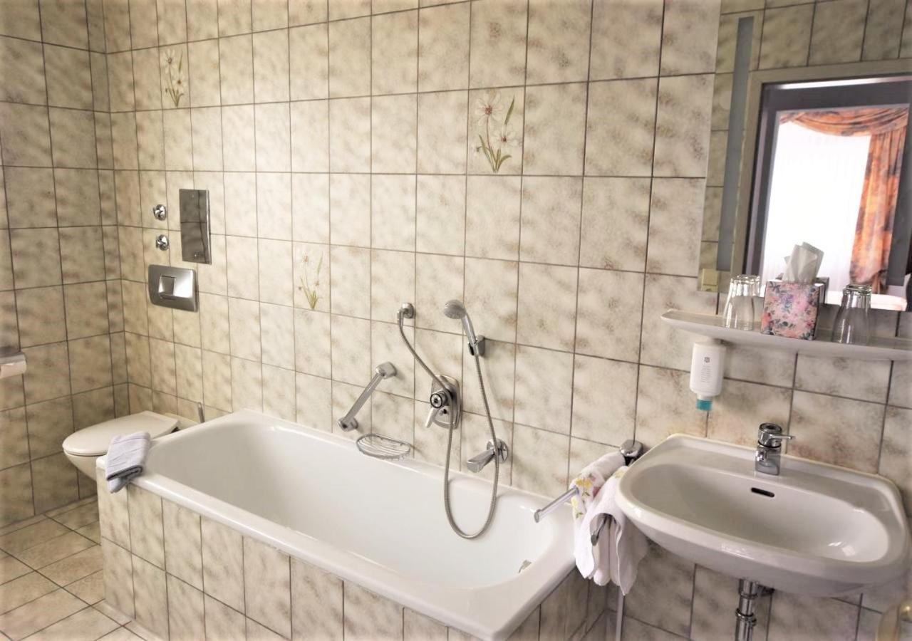 Hotel Alena - Kontaktlos Check-In Filderstadt Kültér fotó