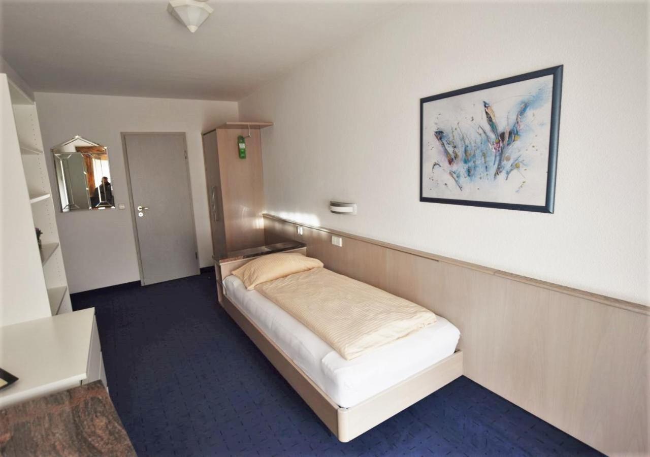 Hotel Alena - Kontaktlos Check-In Filderstadt Kültér fotó