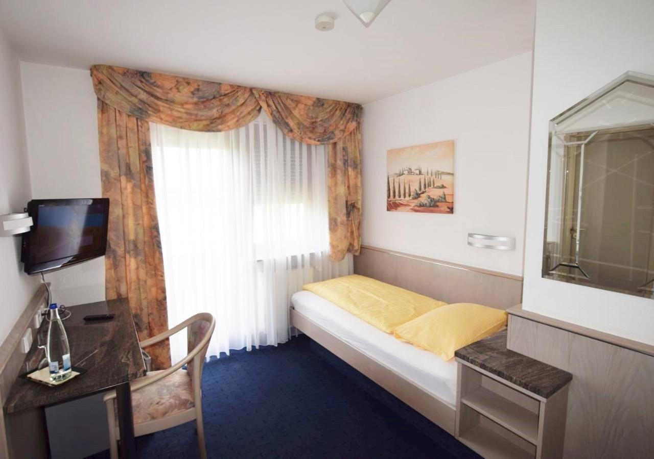 Hotel Alena - Kontaktlos Check-In Filderstadt Kültér fotó